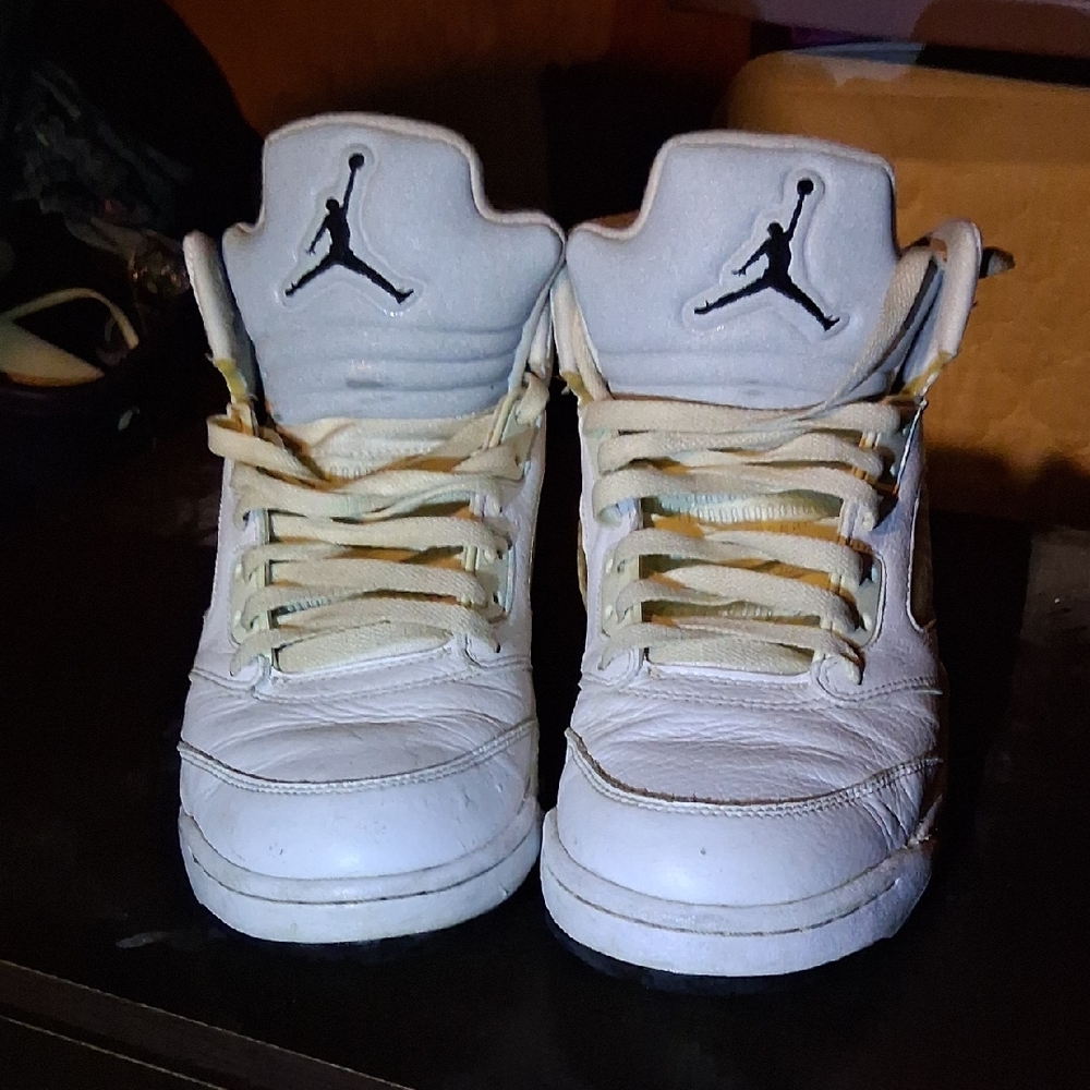Jordan 5 Mens White and Cream Sneakers